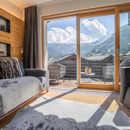 Moderne Wohnung Mit Ausblick Und Viel Sonne เซอร์แมท ภายนอก รูปภาพ