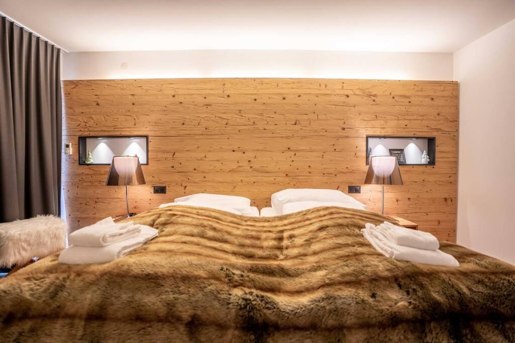 Moderne Wohnung Mit Ausblick Und Viel Sonne เซอร์แมท ภายนอก รูปภาพ