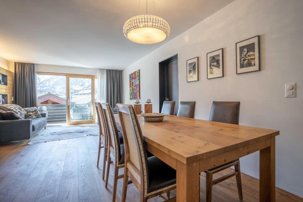 Moderne Wohnung Mit Ausblick Und Viel Sonne เซอร์แมท ภายนอก รูปภาพ