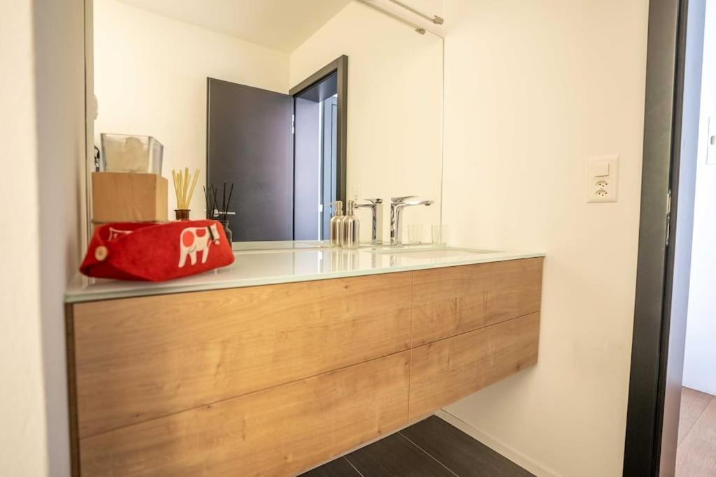 Moderne Wohnung Mit Ausblick Und Viel Sonne เซอร์แมท ภายนอก รูปภาพ